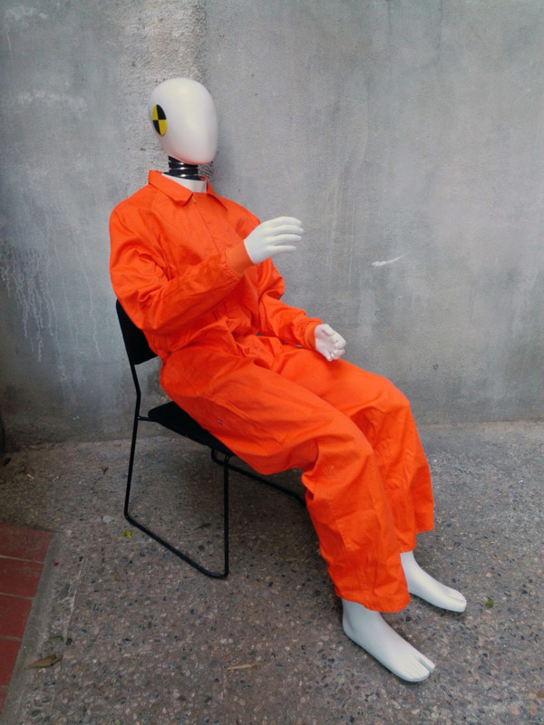 dummie maniqui articulado fibra metal madera opcion mono naranja-azul (70eu.) 1u